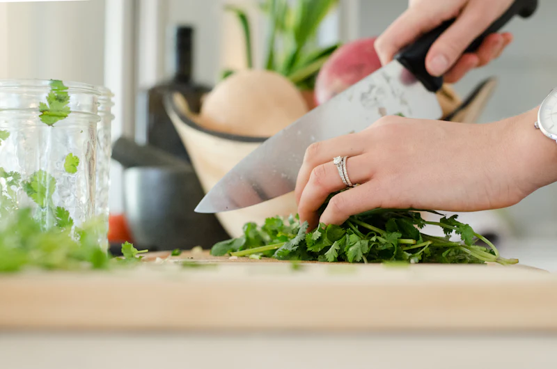 Hand method for measuring food portions